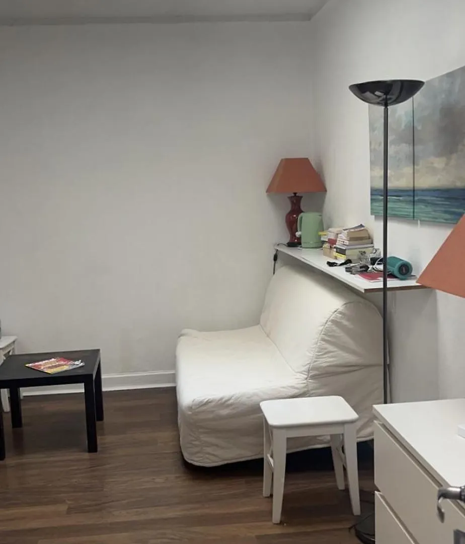 Beautiful Flat Champs-Elysee Paris Daire